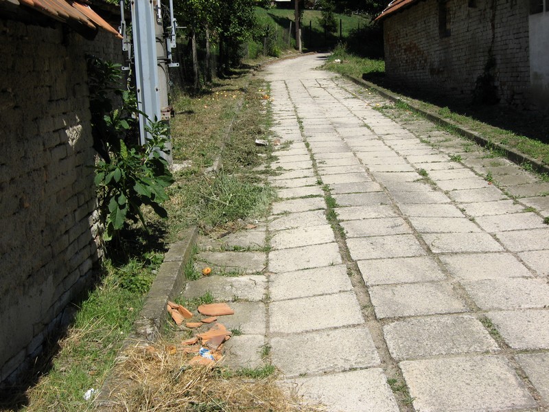 Chodník zákaz vjezdu vozidel