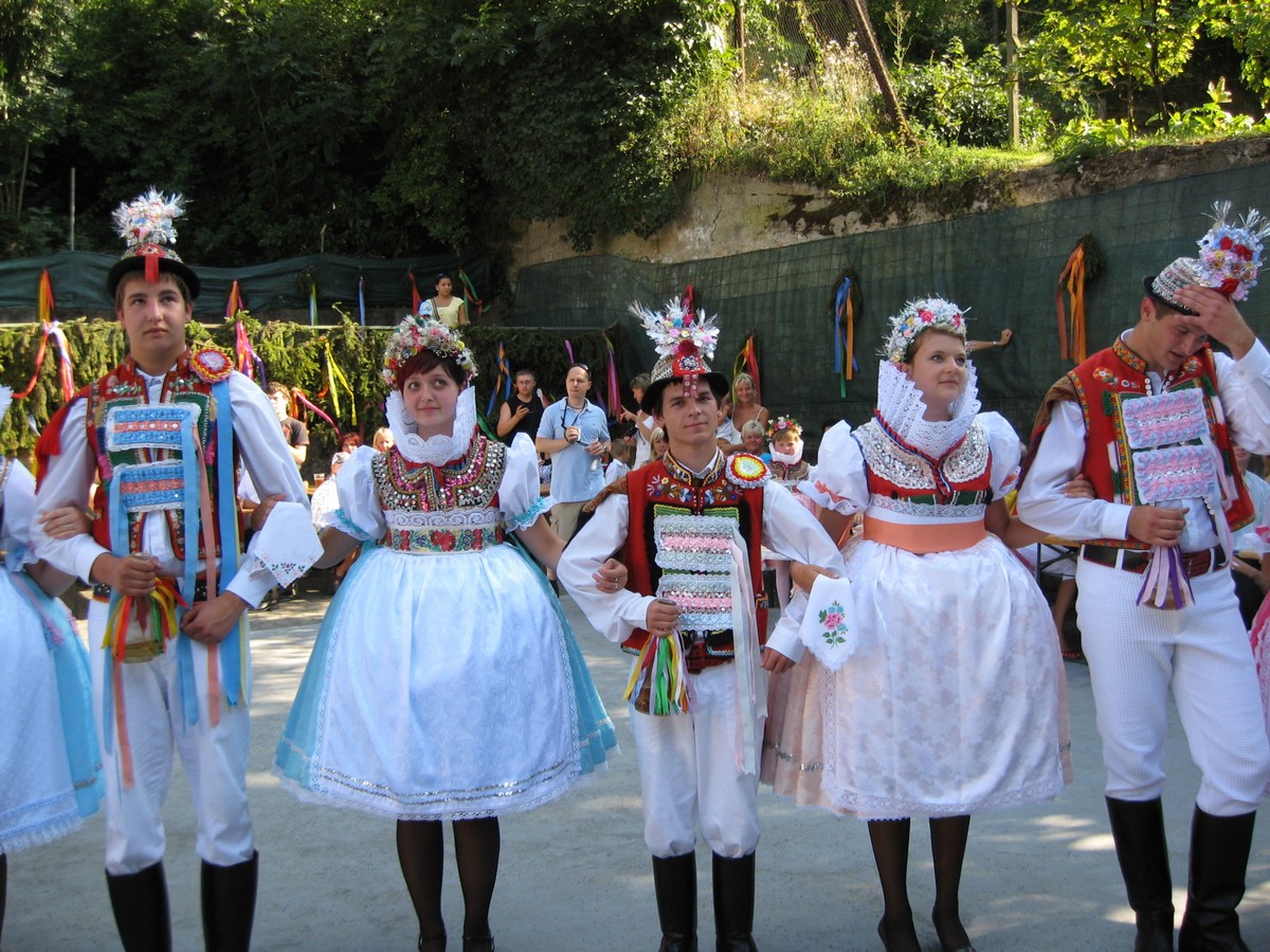 kroje.jpg