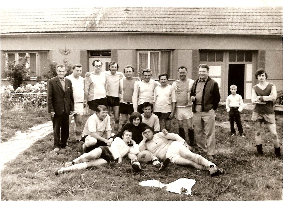POHÁROVÝ TURNAJ.jpg